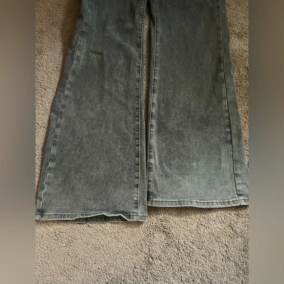 flare jeans - Picture 4 of 4